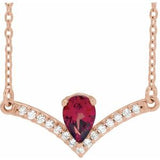Collier de 45,7 cm (18 pouces) en or rose 14 carats, grenat naturel du Mozambique et diamants naturels (0,06 carat au total).