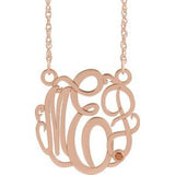 Collier monogramme 3 initiales en citrine imitation rose 14 carats, 20 mm, 45,7 cm (18 pouces), orné d'un pendentif en or rose 14 carats et d'un pendentif en or rose 14 carats.