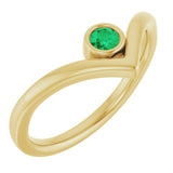 Bague en V sertie d'une émeraude naturelle jaune 14 carats