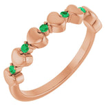 Bague empilable en forme de cœur avec émeraude naturelle rose 14 carats