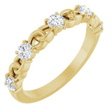 Bague empilable en or jaune 14 carats et saphir blanc naturel