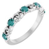 Bague empilable en platine et alexandrite de laboratoire