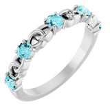 Bague empilable en or blanc 14 carats et zircon bleu naturel