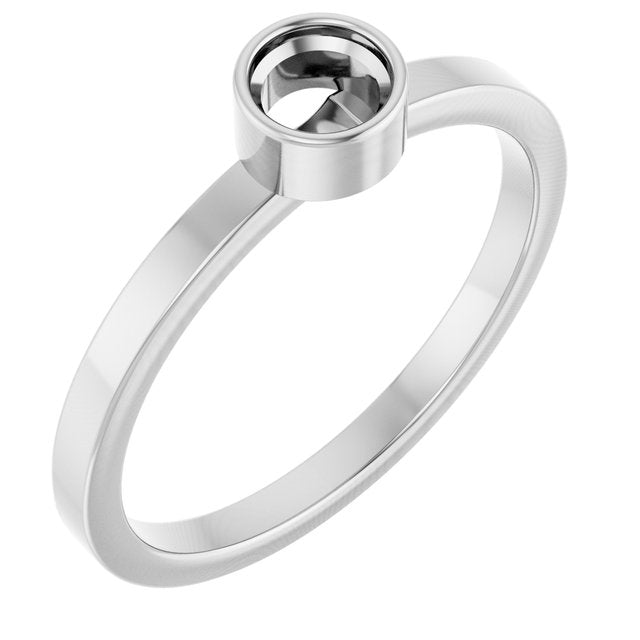 Bague sertie clos ronde de 4 mm en or blanc 14 carats