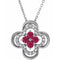 Collier trèfle en platine, rubis de laboratoire et diamants naturels (0,08 carat au total), 45,7 cm (18 pouces).