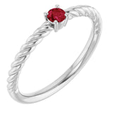 Bague solitaire en platine avec rubis de laboratoire de 3 mm serti sur corde