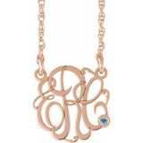 Collier de 45,7 cm (18 pouces) en argent sterling plaqué or rose 14 carats, orné d'un monogramme manuscrit en imitation aigue-marine et de trois initiales (20 mm).