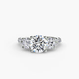 Trois pierres avec bande pavée 3