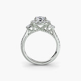 Bague trois pierres avec halo 2